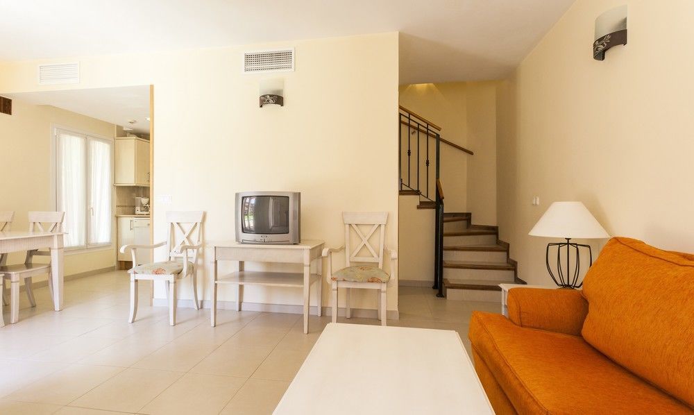 Aparthotel Ilunion Sancti Petri Novo Sancti Petri Esterno foto