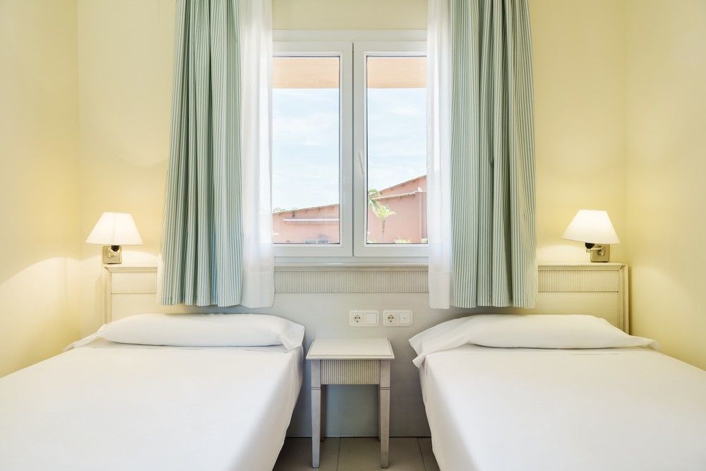 Aparthotel Ilunion Sancti Petri Novo Sancti Petri Esterno foto