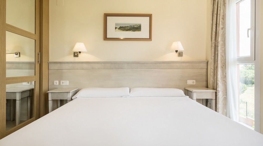 Aparthotel Ilunion Sancti Petri Novo Sancti Petri Esterno foto