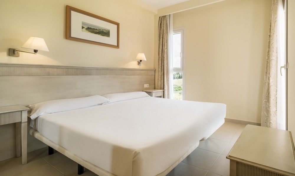 Aparthotel Ilunion Sancti Petri Novo Sancti Petri Esterno foto