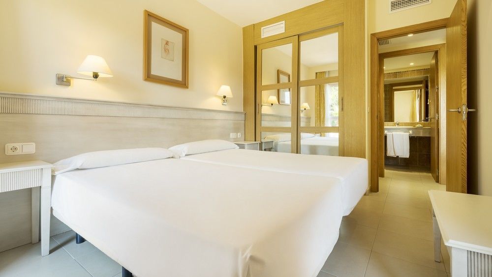 Aparthotel Ilunion Sancti Petri Novo Sancti Petri Esterno foto